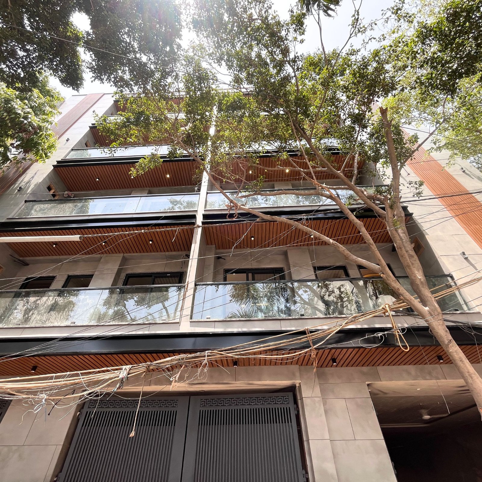 Spacious Semi Furnished 4 BHK Flat in Uttam Nagar | Best Builders in Uttam Nagar