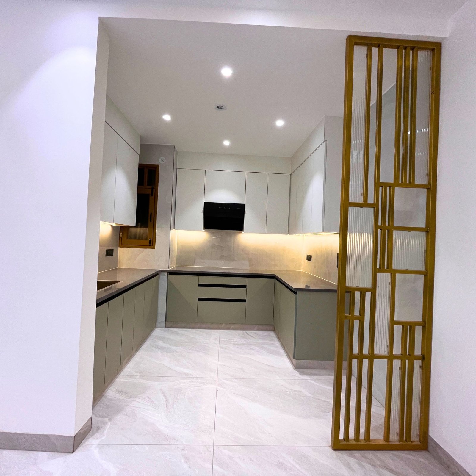 Spacious Semi Furnished 4 BHK Flat in Uttam Nagar | Best Builders in Uttam Nagar
