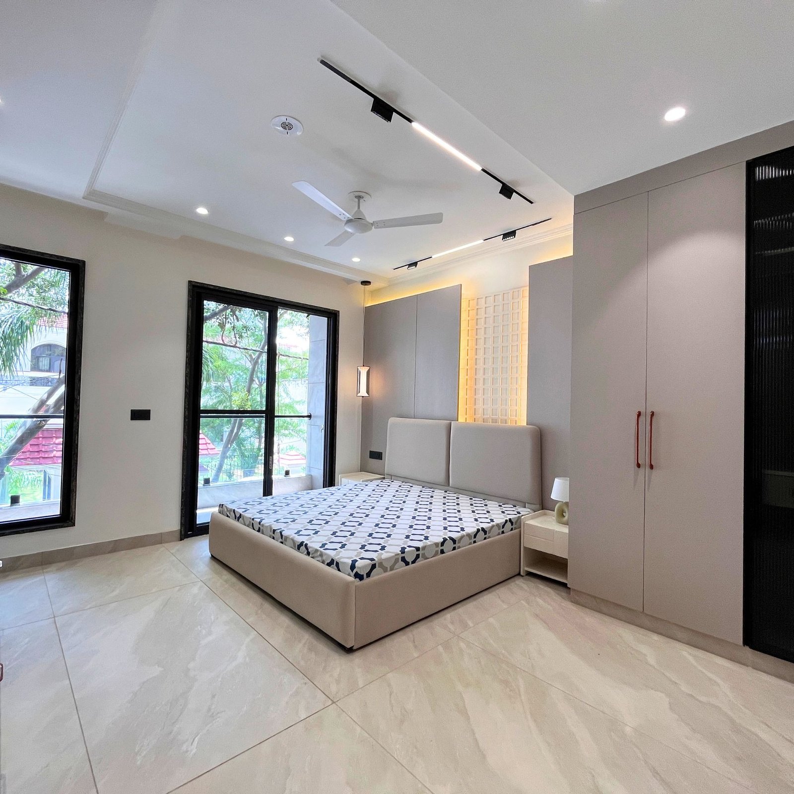 Spacious Semi Furnished 4 BHK Flat in Uttam Nagar | Best Builders in Uttam Nagar