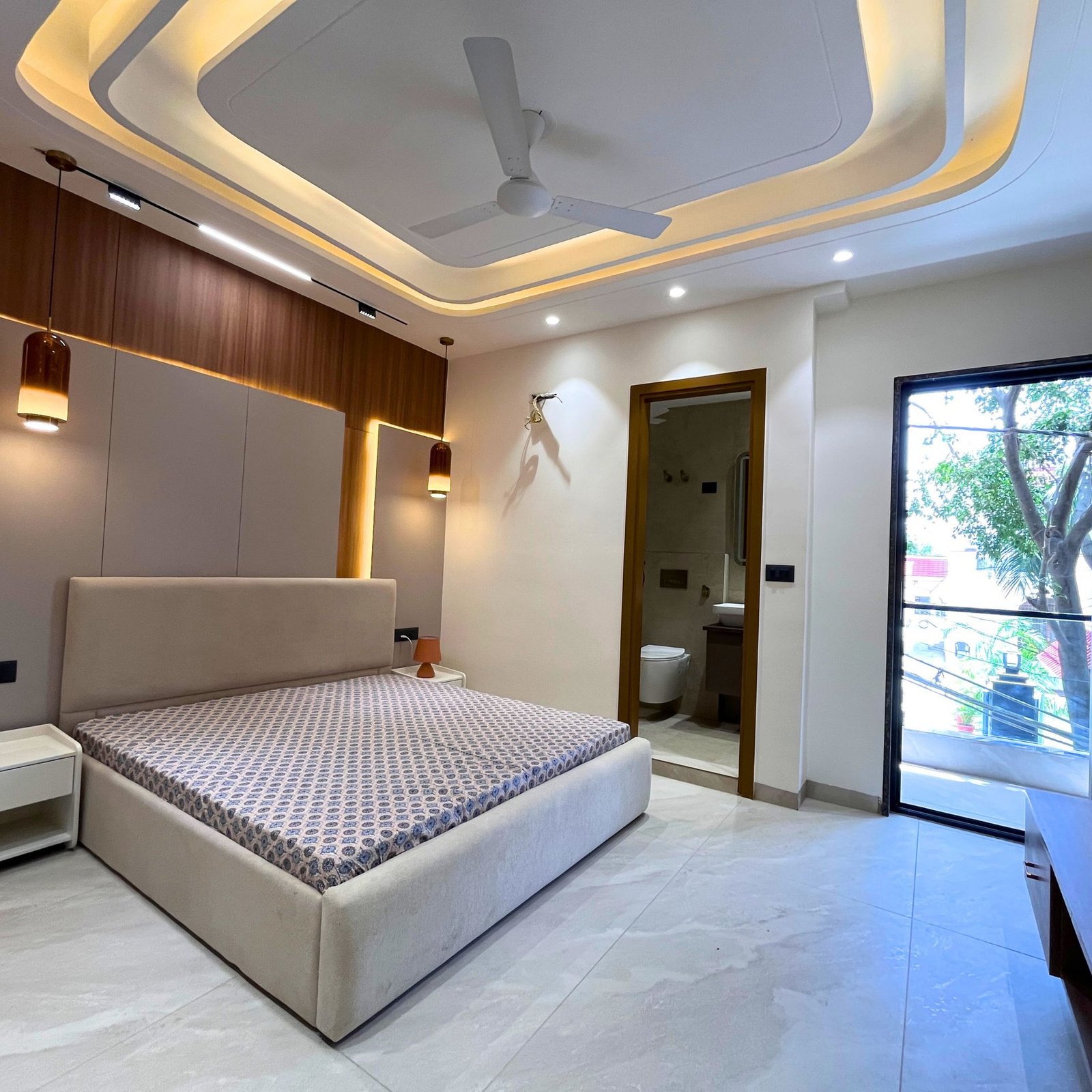 Spacious Semi Furnished 4 BHK Flat in Uttam Nagar | Best Builders in Uttam Nagar