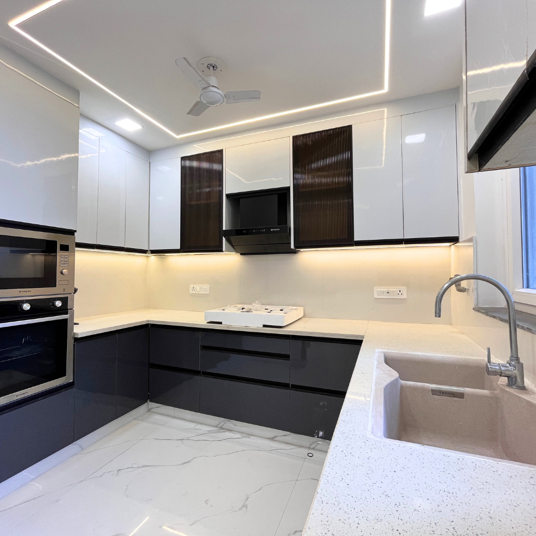 Affordable 5 BHK Flat in Dwarka Mor with Parking Space | Dwarka Mor Flats for Sale