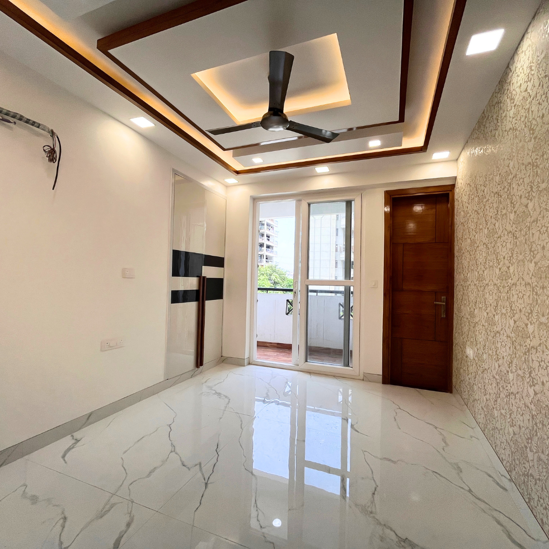 Affordable 5 BHK Flat in Dwarka Mor with Parking Space | Dwarka Mor Flats for Sale