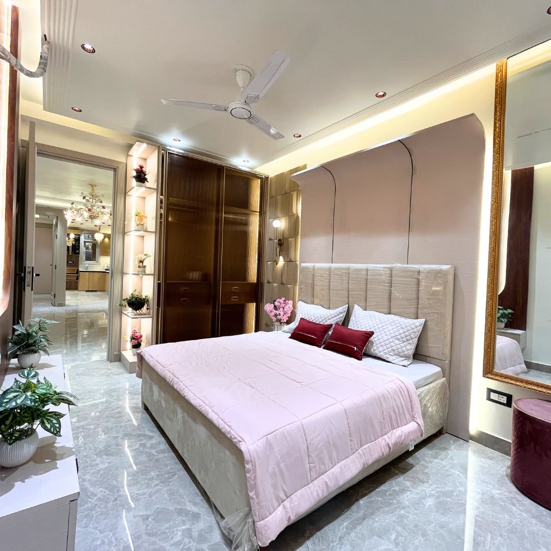 Modern 5 BHK Flat in Uttam Nagar with Excellent Location | Uttam Nagar Flats Price